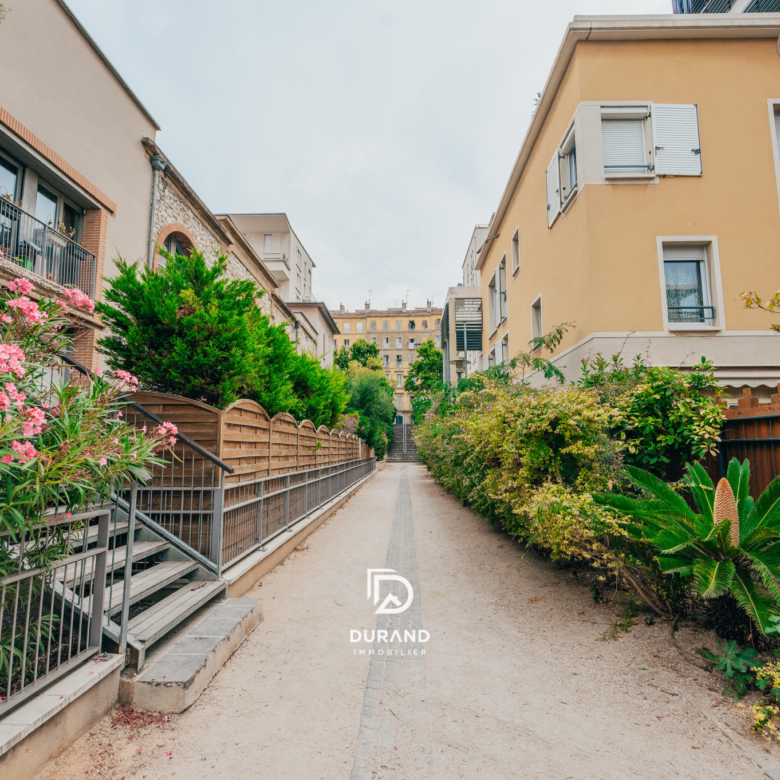 T2 D'EXCEPTION -M5 LES DOCKS- JOLIETTE MARSEILLE 13002