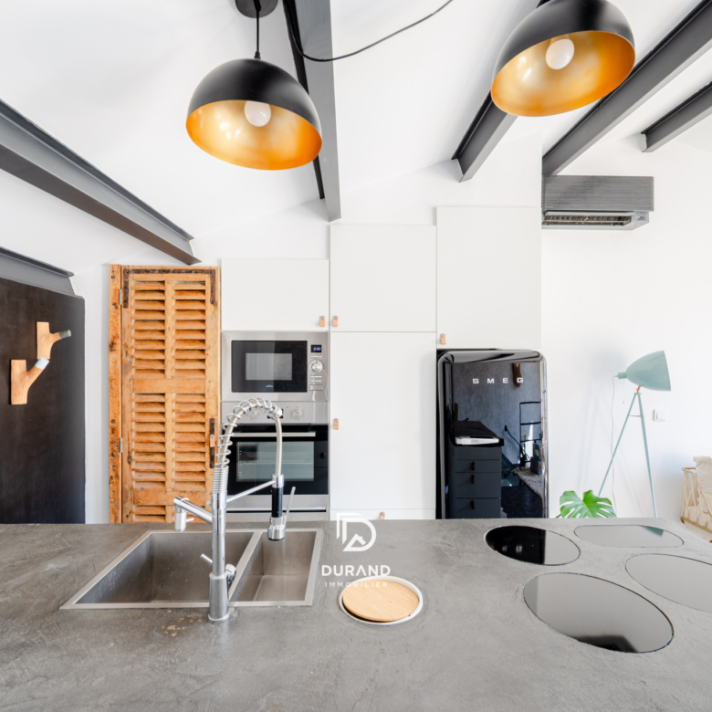 APPARTEMENT - ARCHITECTE - TERRASSE - BONNE MERE - VAUBAN 13006 MARSEILLE