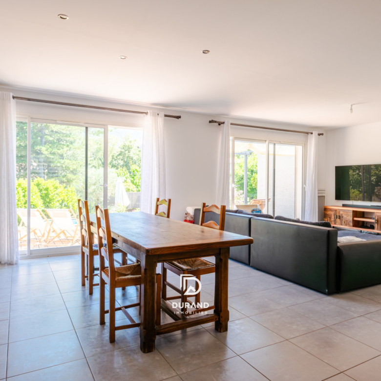 MAISON - JARDIN - SAINT ZACHARIE