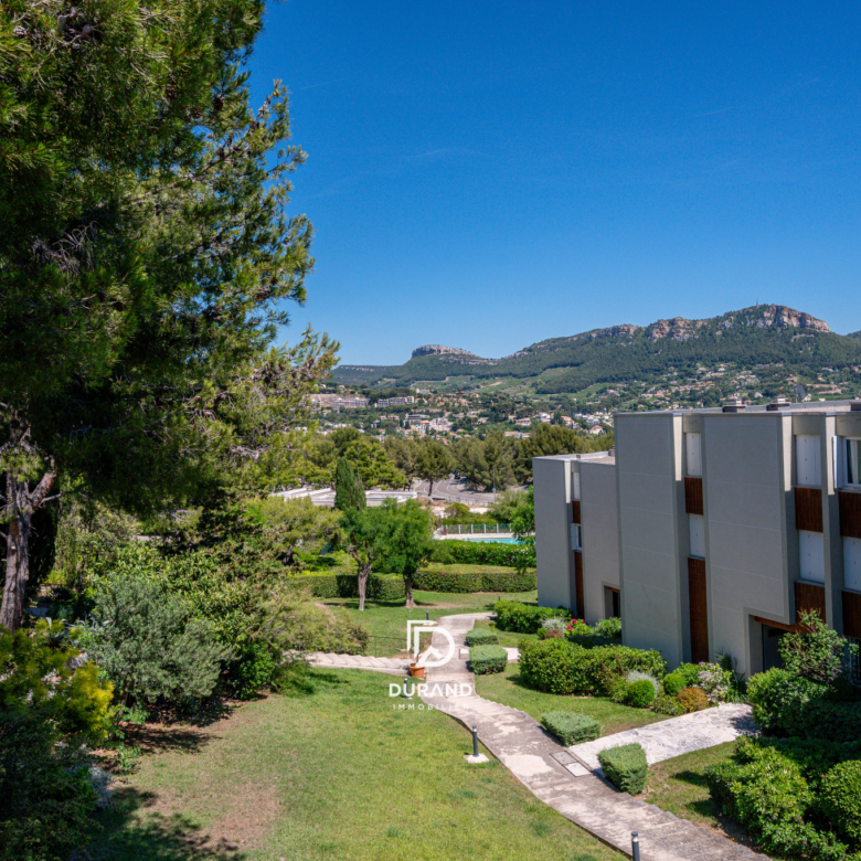 APPARTEMENT - VUE MER - TERRES MARINES - 13260 CASSIS