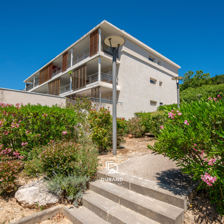 APPARTEMENT - T3 - 65M2 - PISCINE - ST MITRE - 13013 MARSEILLE