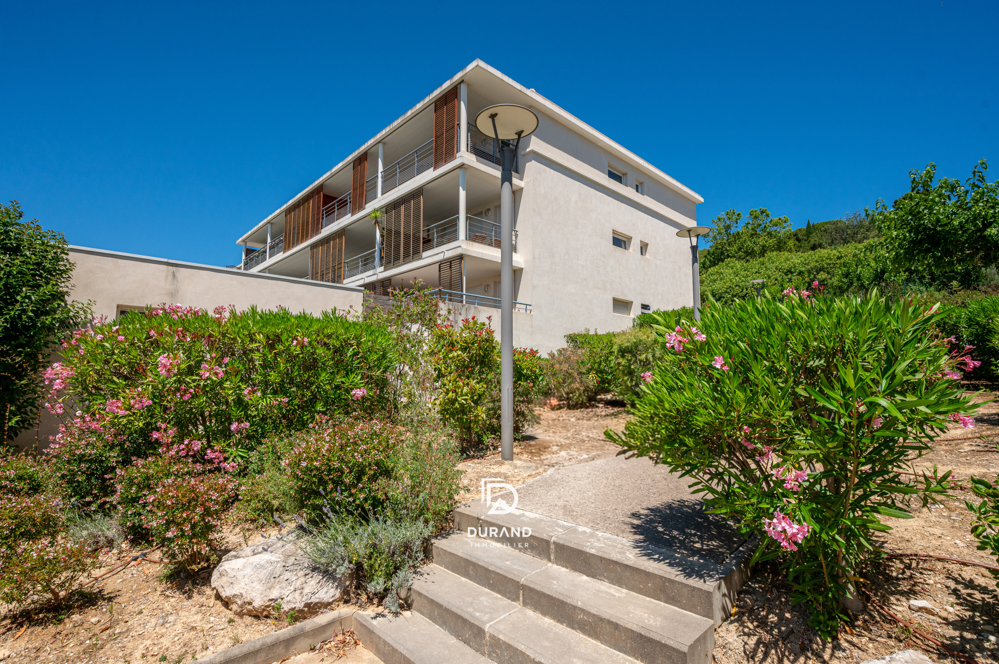APPARTEMENT - T3 - 65M2 - PISCINE - ST MITRE - 13013 MARSEILLE