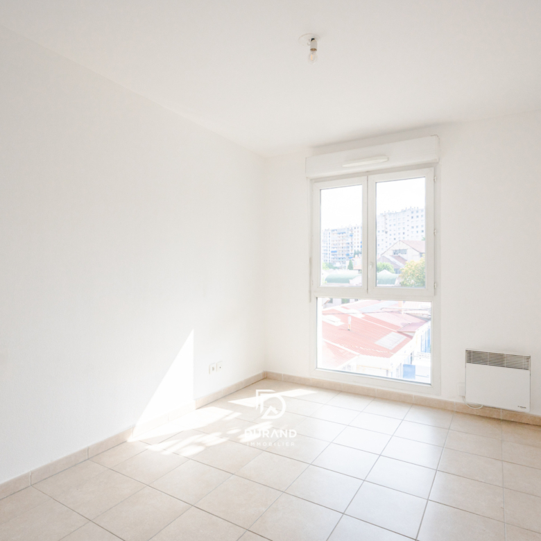 APPARTEMENT - TERRASSES - PARKING -  CHUTES-LAVIE 13004 MARSEILLE