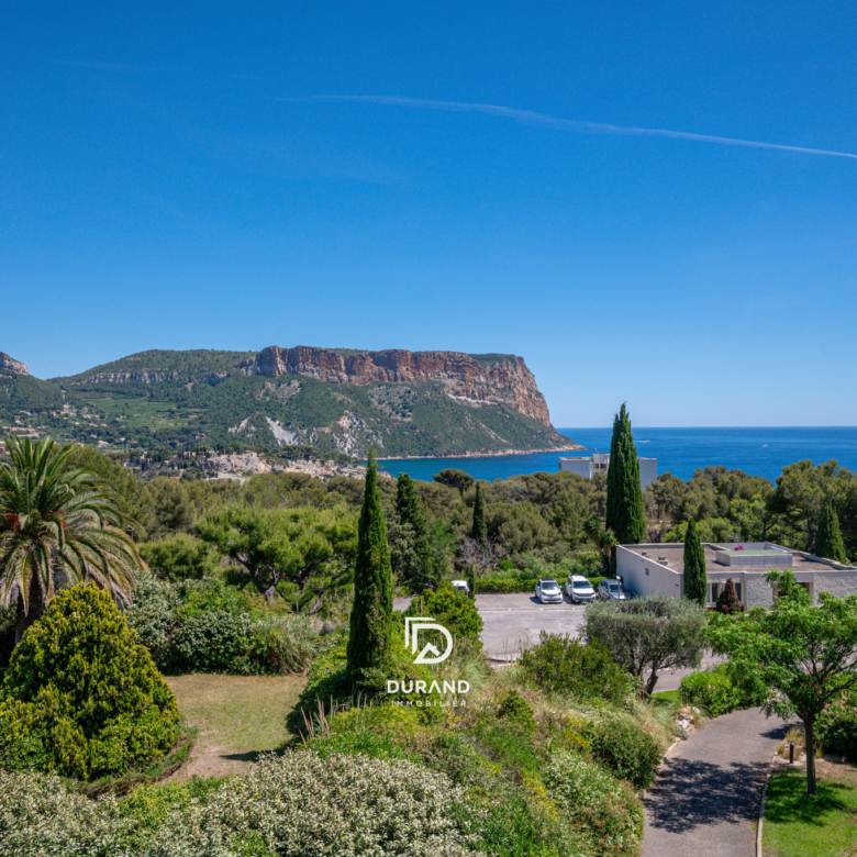 APPARTEMENT - VUE MER - TERRES MARINES - 13260 CASSIS