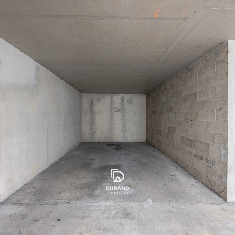 PARKING - 13014 - ST MARTHE