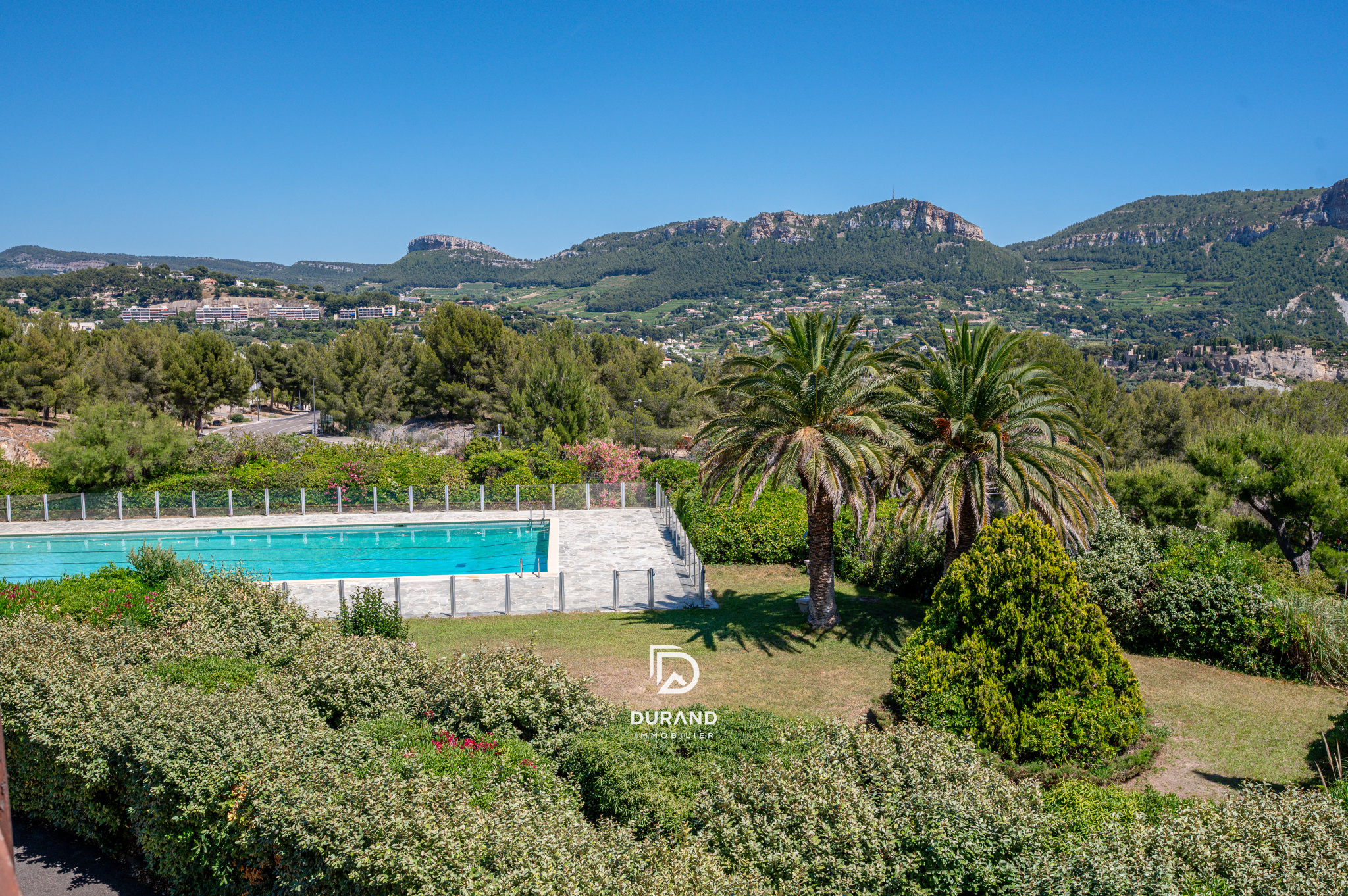 APPARTEMENT - VUE MER - TERRES MARINES - 13260 CASSIS