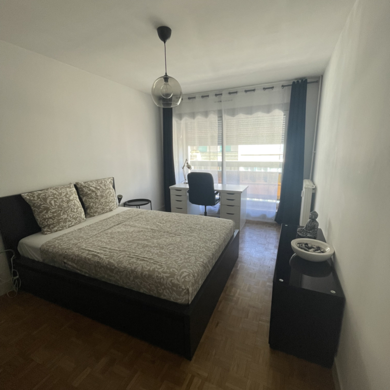 T3/4 meublé - rue Edmond Rostand - Quartier Perier Prado - 13006