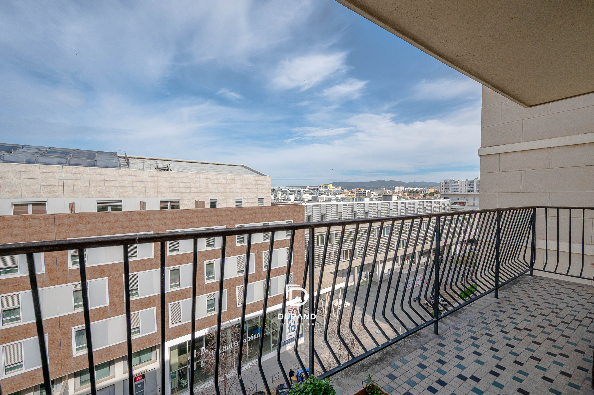 APPARTEMENT - HÔPITAL EUROPEEN - 13003 MARSEILLE
