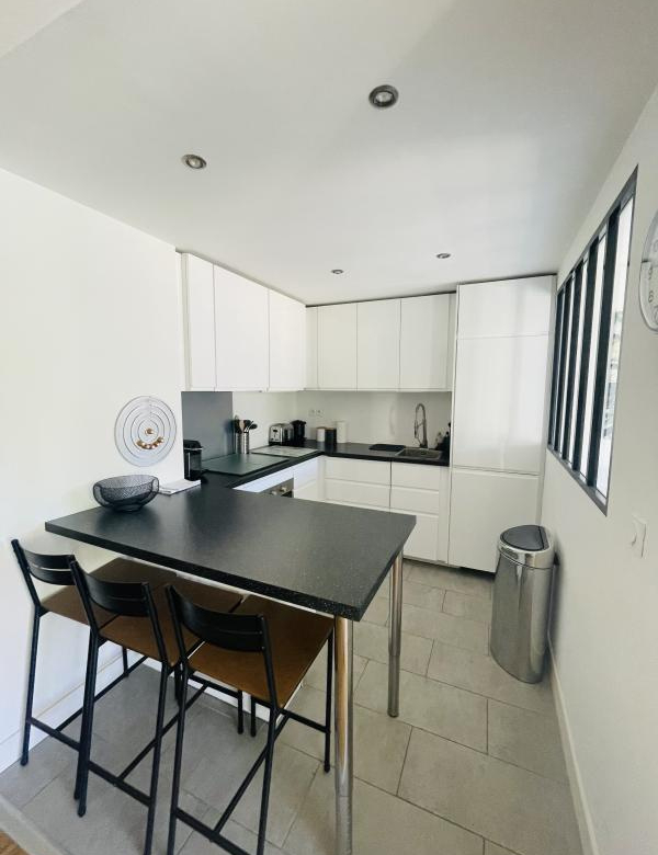 T3/4 meublé - rue Edmond Rostand - Quartier Perier Prado - 13006