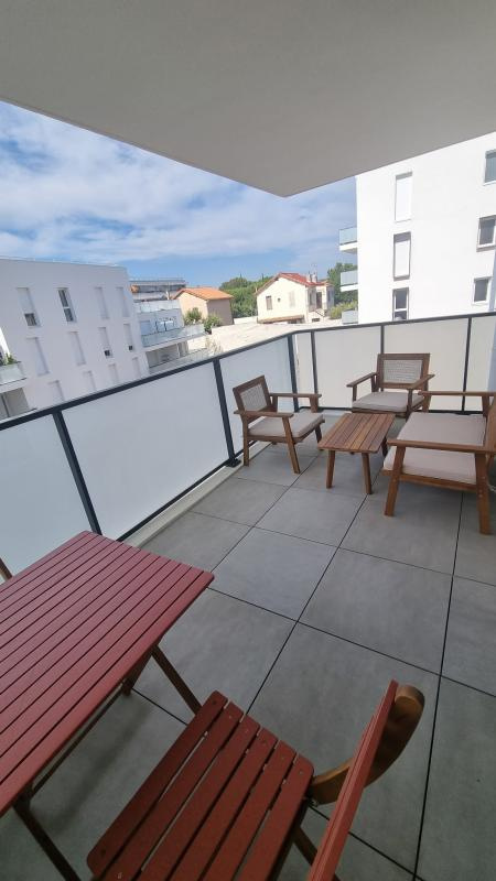 VIEILLE CHAPELLE - POINTE ROUGE 8éme - T2 MEUBLE AVEC TERRASSE DANS RESIDENCE NEUVE