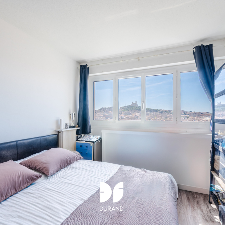 APPARTEMENT - TYPE 3 - VUE PANORAMIQUE - LOUE - 13006 MARSEILLE