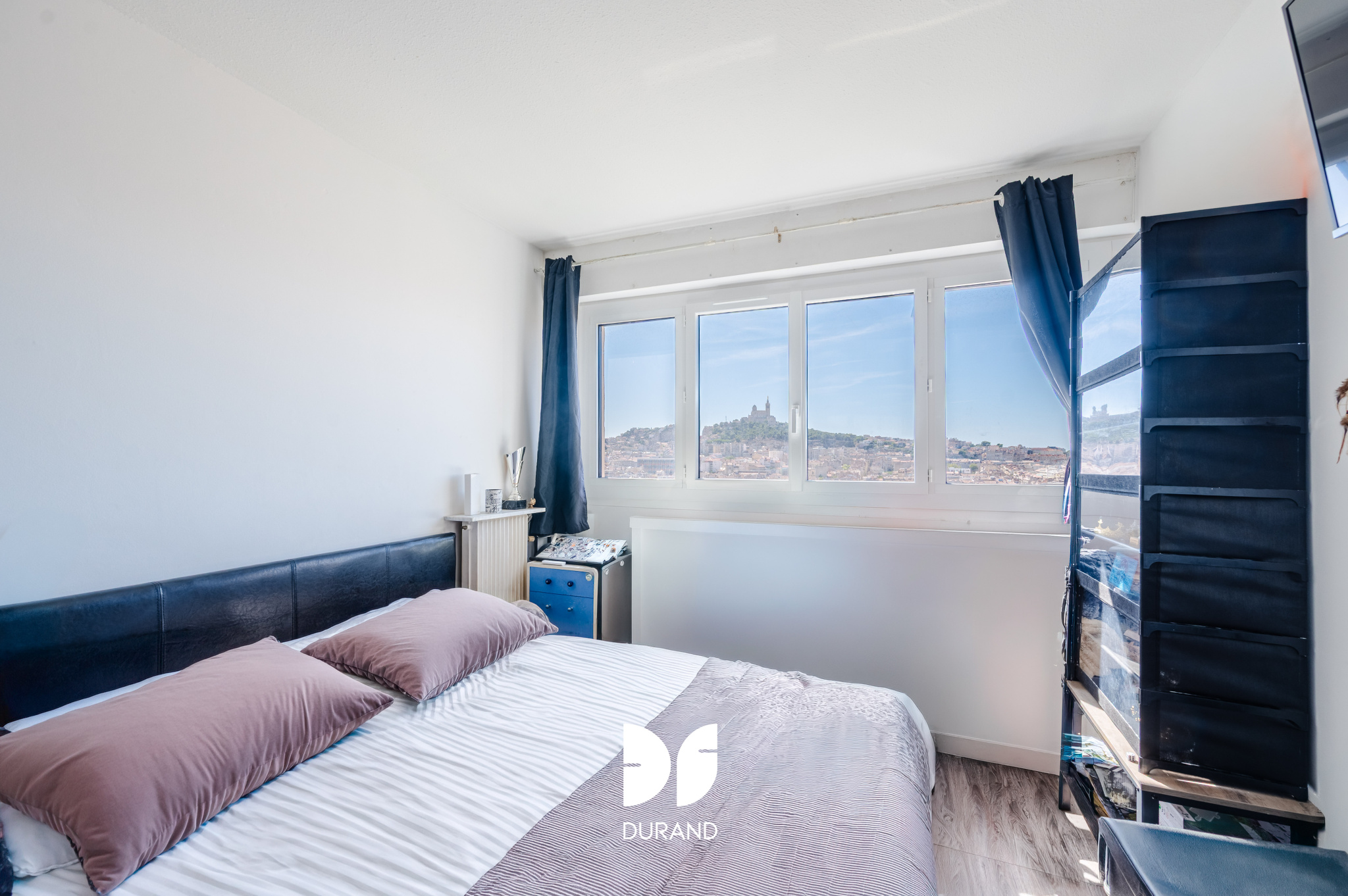 APPARTEMENT - TYPE 3 - VUE PANORAMIQUE - LOUE - 13006 MARSEILLE