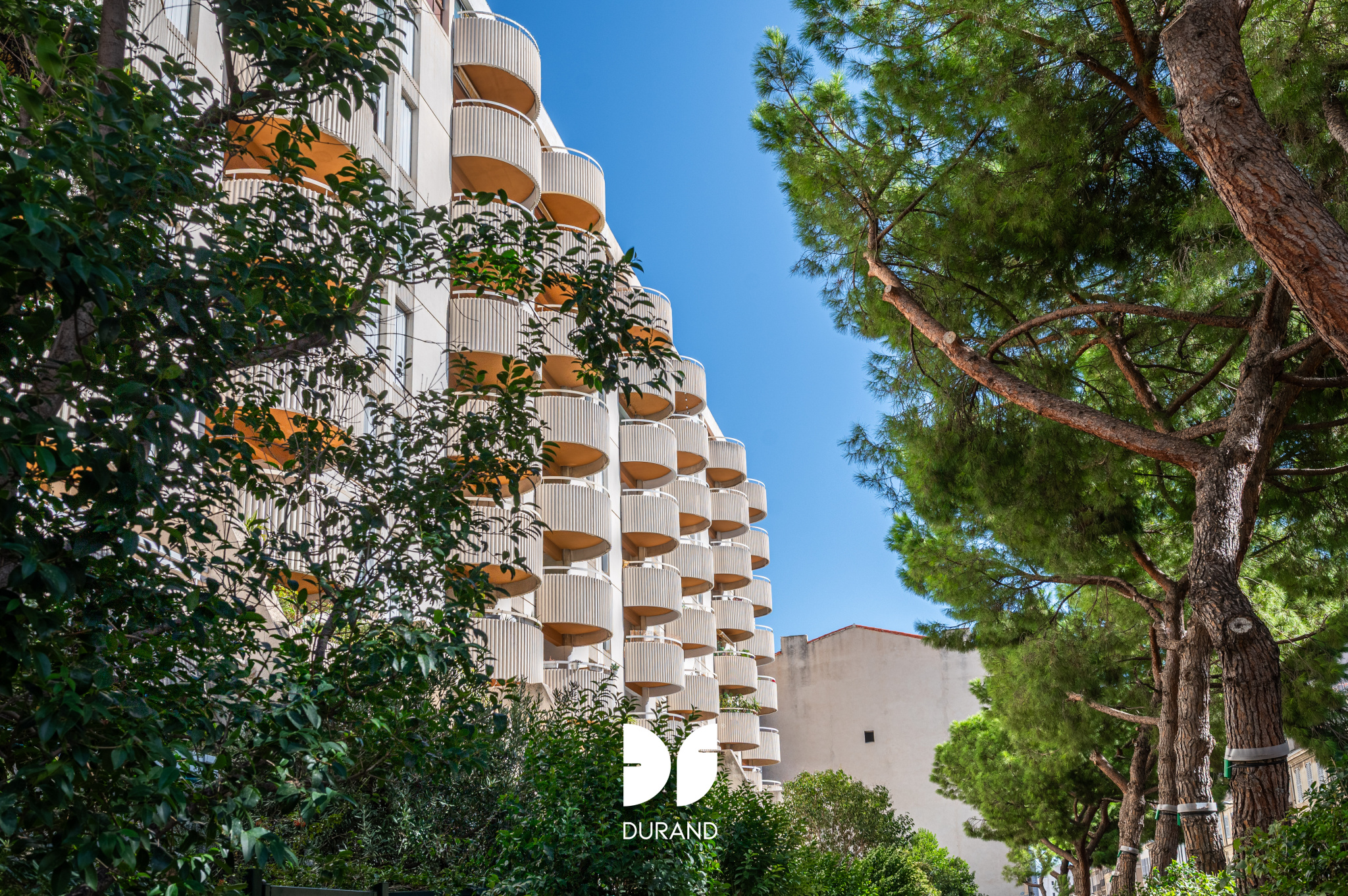 APPARTEMENT - TYPE 3 - VUE PANORAMIQUE - LOUE - 13006 MARSEILLE