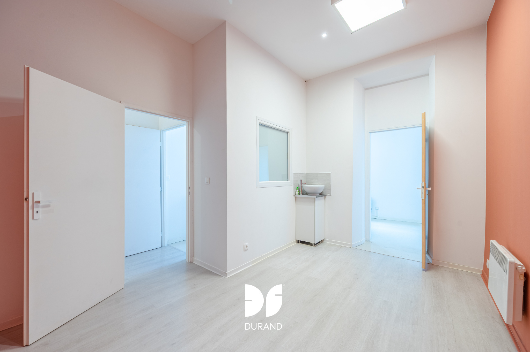 LOCAL COMMERCIAL – SAINT-VICTOR – 13007 MARSEILLE LOCAL COMMERCIAL - SAINT-VICTOR - 13007 MARSEILLE