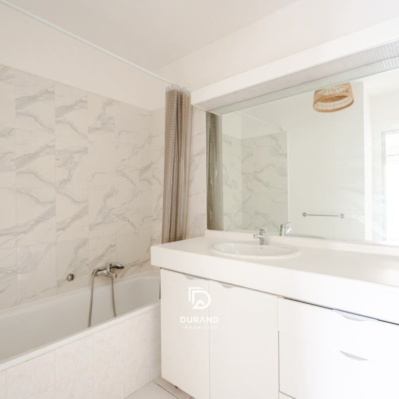 APPARTEMENT - TYPE 2 - LE CAMAS - 13005 Marseille
