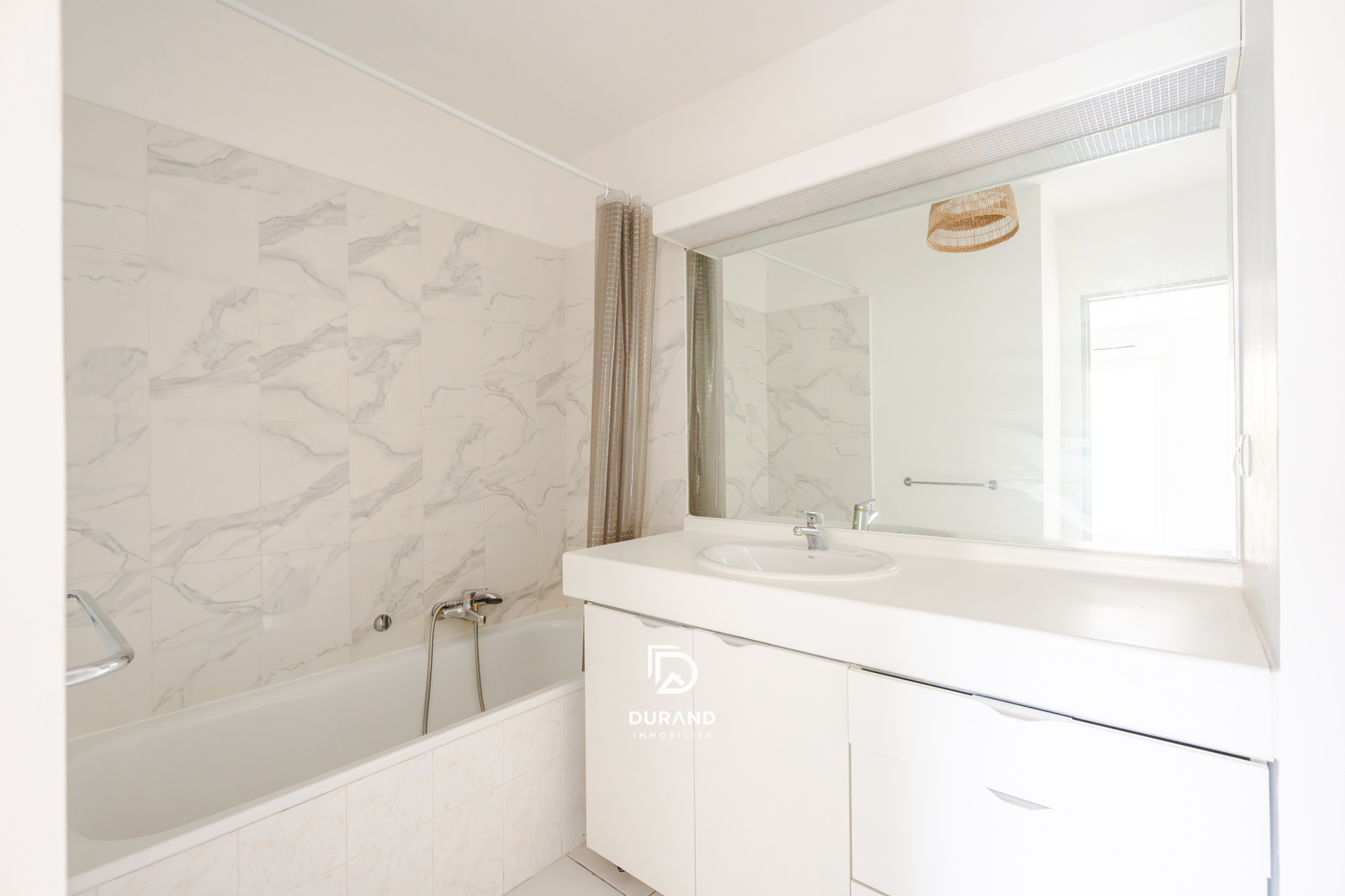 APPARTEMENT - TYPE 2 - LE CAMAS - 13005 Marseille