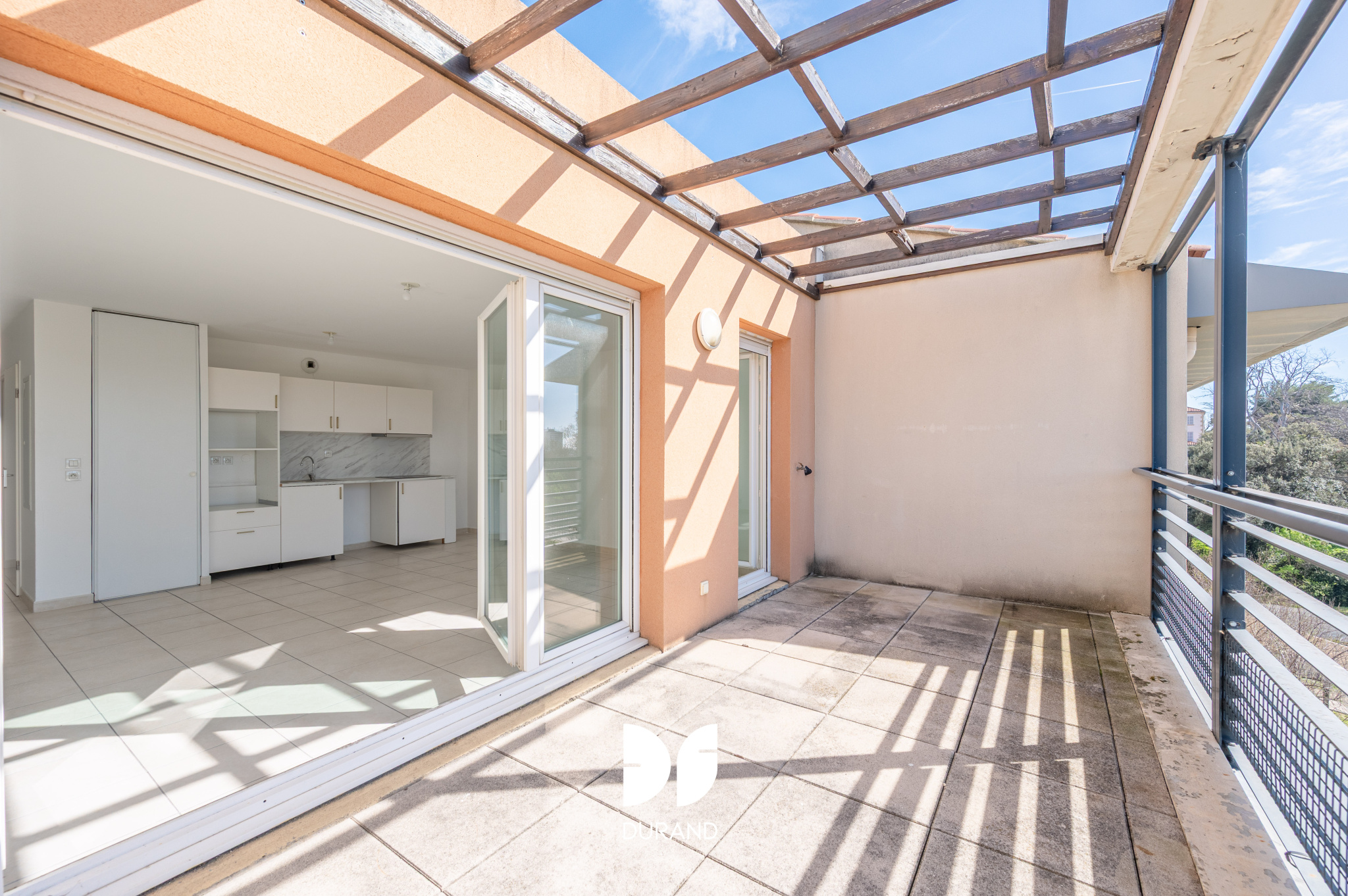 APPARTEMENT – PARKING – TERRASSE – SAINTE MARTHE – 13014 MARSEILLE APPARTEMENT - PARKING - TERRASSE - SAINTE MARTHE - 13014 MARSEILLE