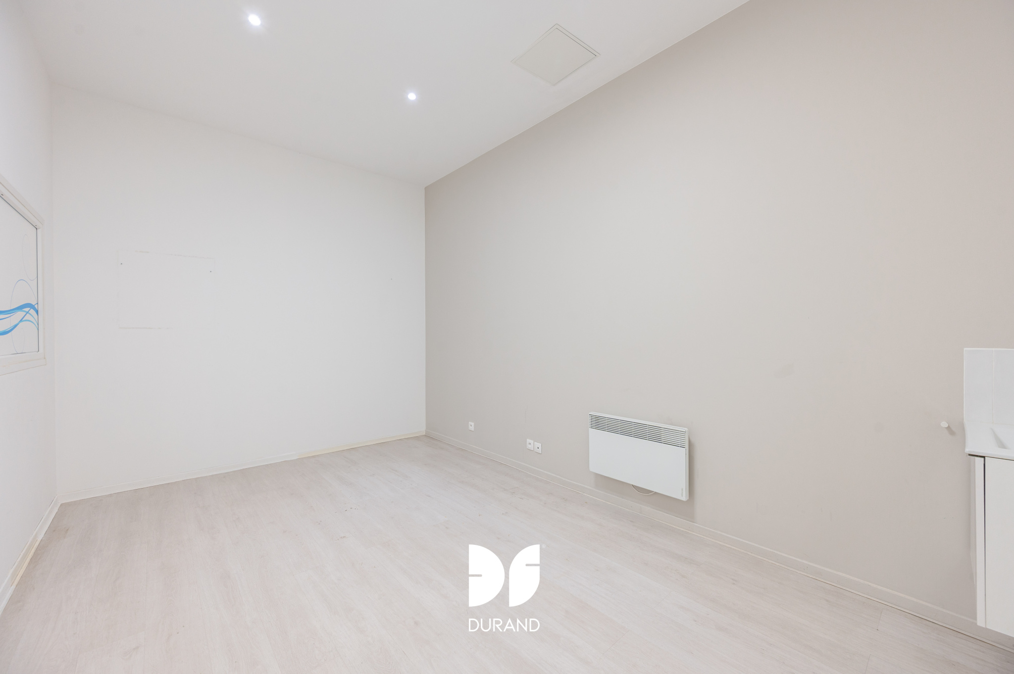 LOCAL COMMERCIAL – SAINT-VICTOR – 13007 MARSEILLE LOCAL COMMERCIAL - SAINT-VICTOR - 13007 MARSEILLE