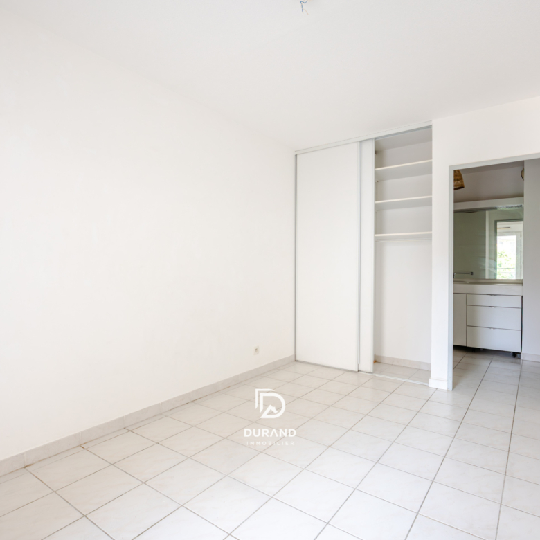 APPARTEMENT - TYPE 2 - LE CAMAS - 13005 Marseille