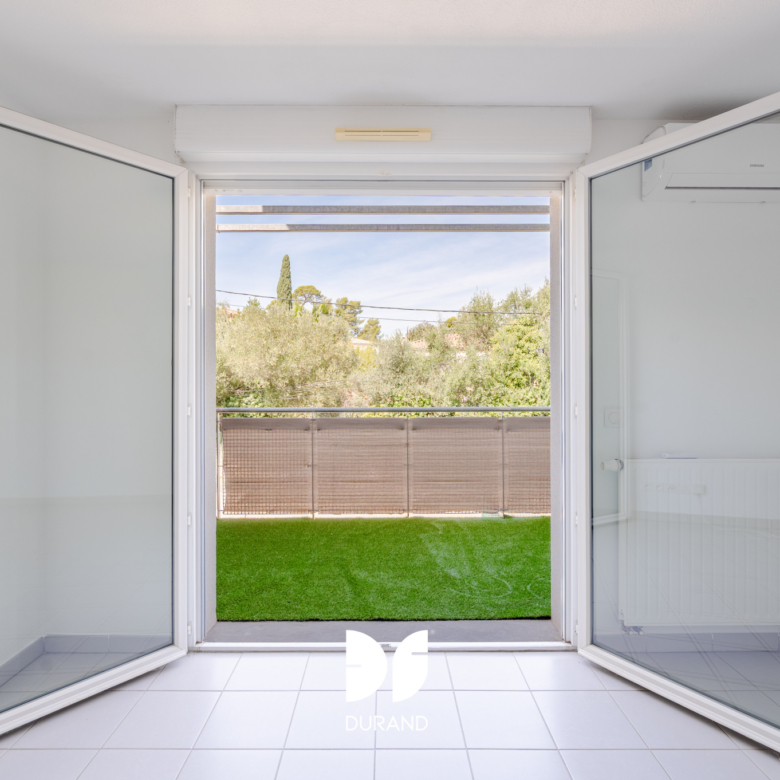 APPARTEMENT - T3 - 57M2 - LES TROIS LUCS - 13012 MARSEILLE