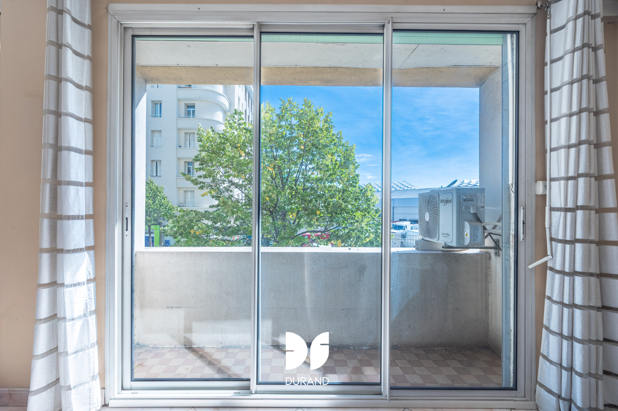 APPARTEMENT - LE ROUET - 13008 MARSEILLE