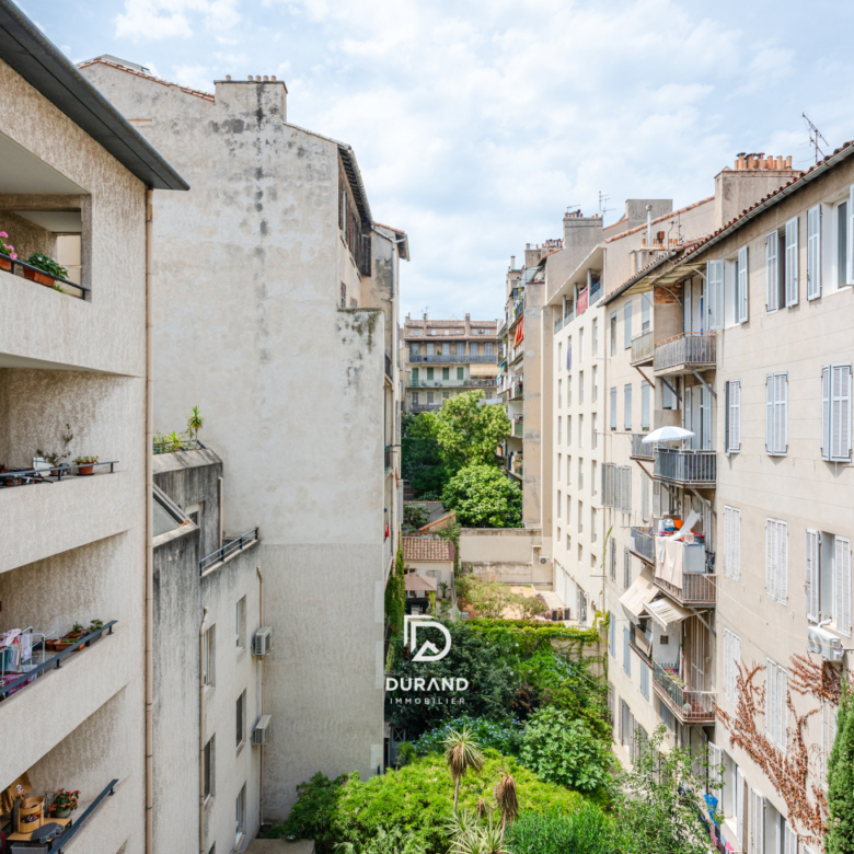 APPARTEMENT - TYPE 2 - LE CAMAS - 13005 Marseille