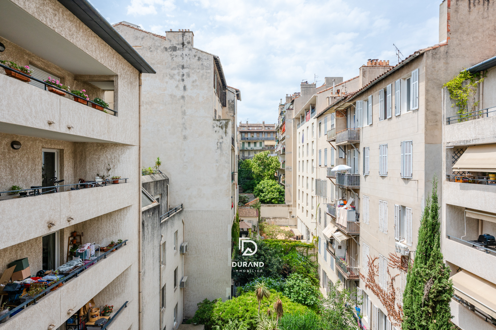 APPARTEMENT - TYPE 2 - LE CAMAS - 13005 Marseille