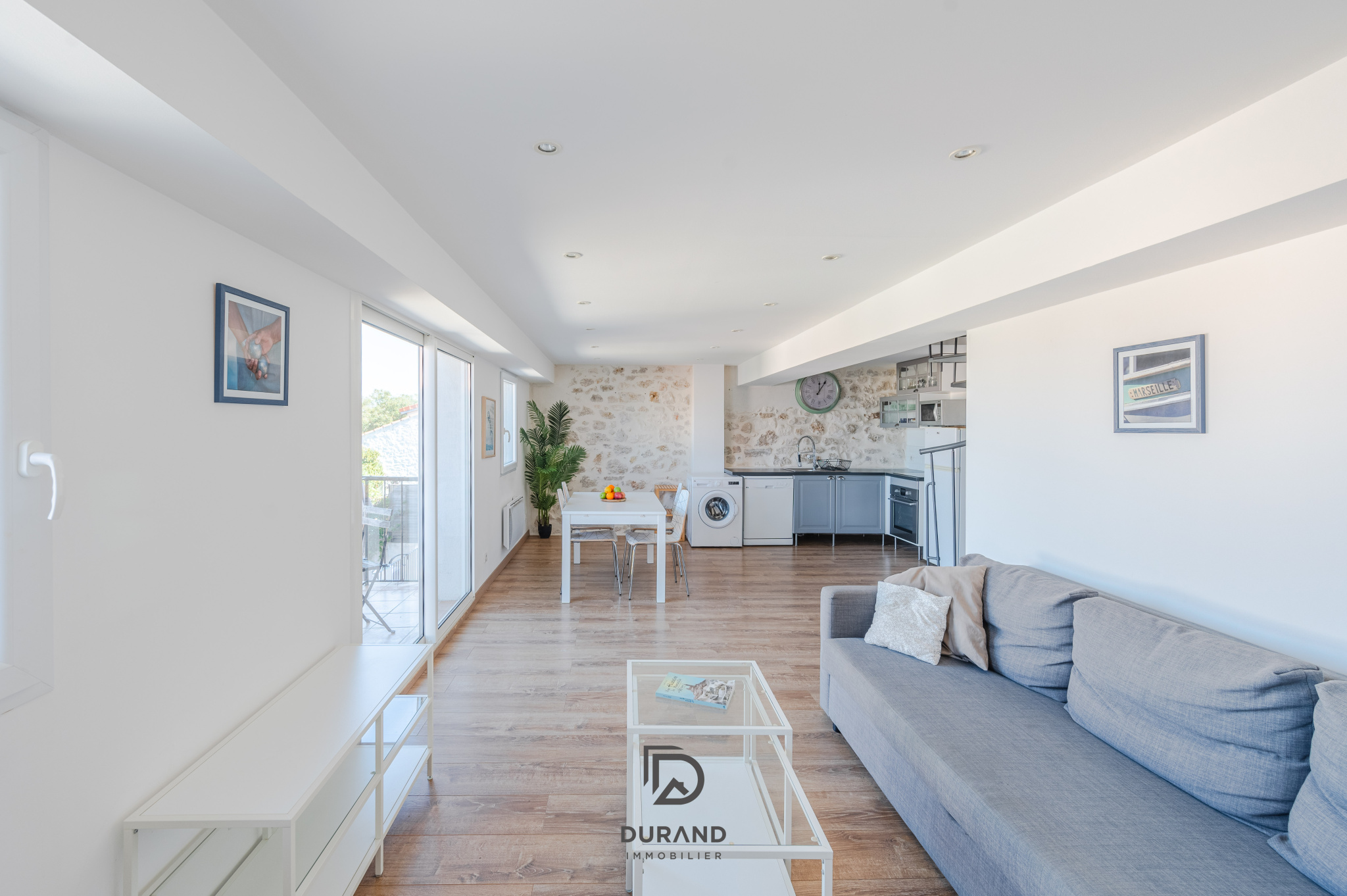 APPARTEMENT - ROUCAS BLANC - 13007 MARSEILLE
