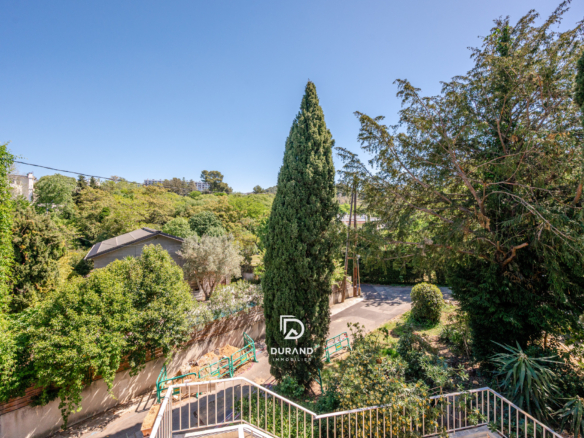APPARTEMENT - T4 - LES BAUMETTES - 13009 MARSEILLE