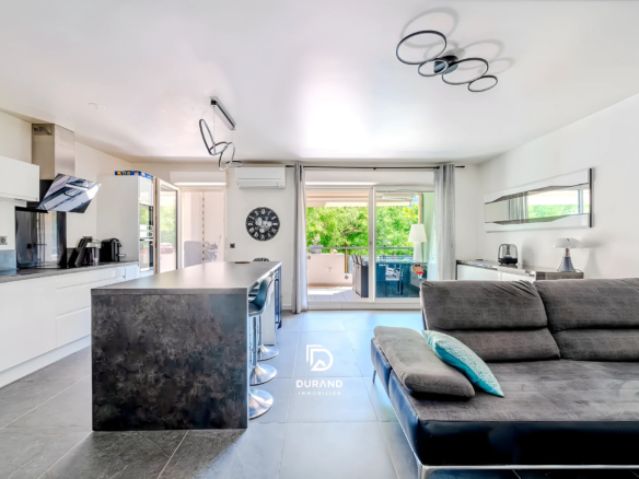 APPARTEMENT - T3 COUP DE FOUDRE - MAZARGUES - MARSEILLE 13009