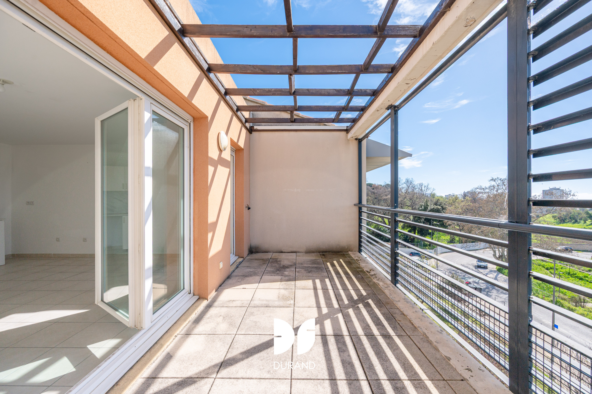 APPARTEMENT – PARKING – TERRASSE – SAINTE MARTHE – 13014 MARSEILLE APPARTEMENT - PARKING - TERRASSE - SAINTE MARTHE - 13014 MARSEILLE