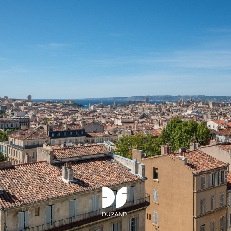 APPARTEMENT - TYPE 3 - VUE PANORAMIQUE - LOUE - 13006 MARSEILLE