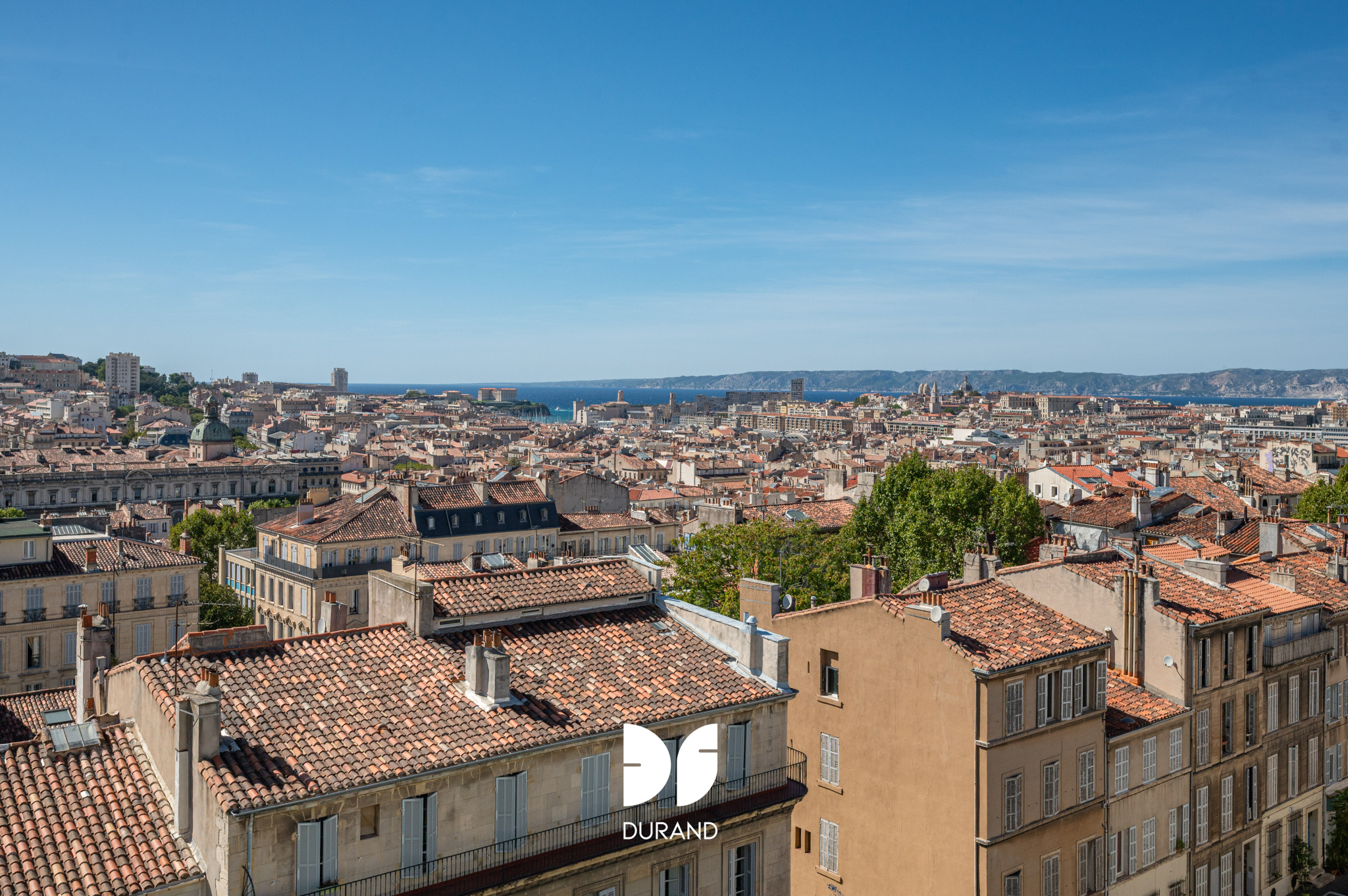 APPARTEMENT - TYPE 3 - VUE PANORAMIQUE - LOUE - 13006 MARSEILLE