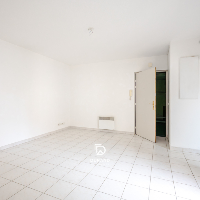 APPARTEMENT - TYPE 2 - LE CAMAS - 13005 Marseille