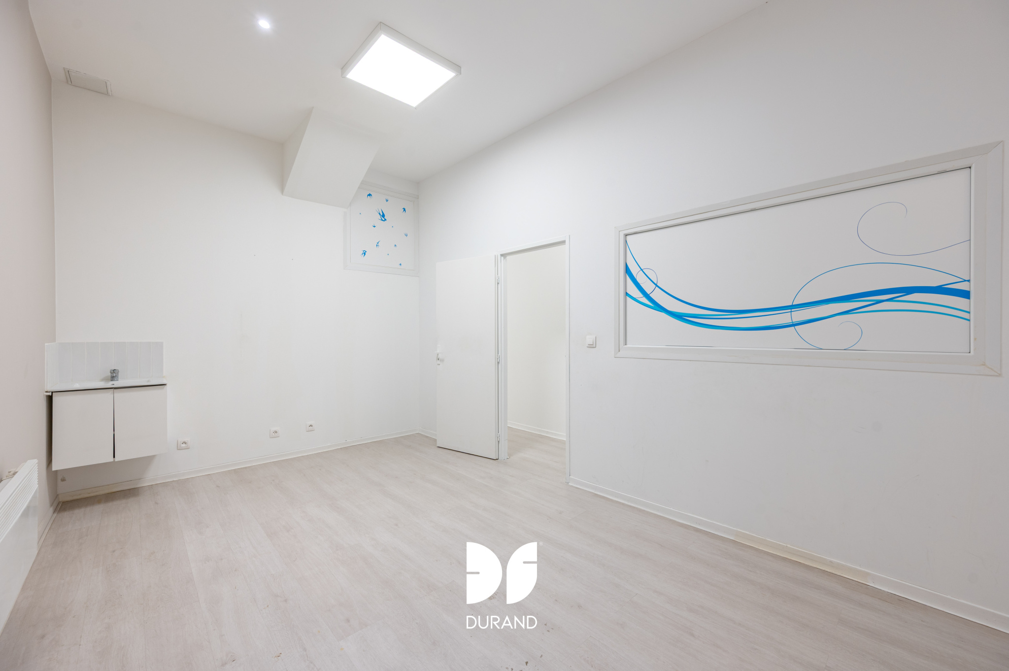 LOCAL COMMERCIAL – SAINT-VICTOR – 13007 MARSEILLE LOCAL COMMERCIAL - SAINT-VICTOR - 13007 MARSEILLE