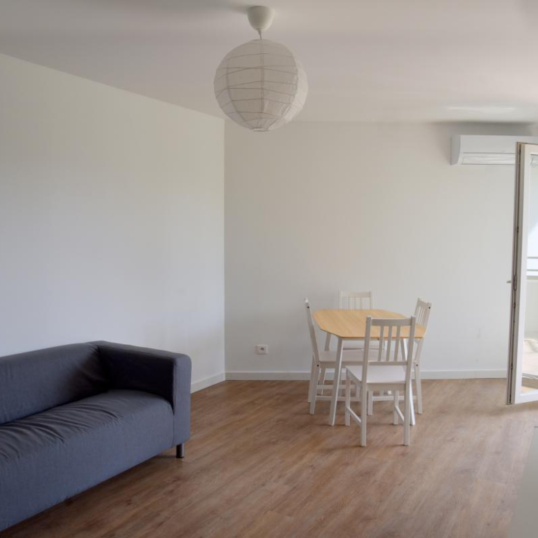 T2 MEUBLE avec terrasse   Résidence récente Rouet/Cantini   8? Marseille